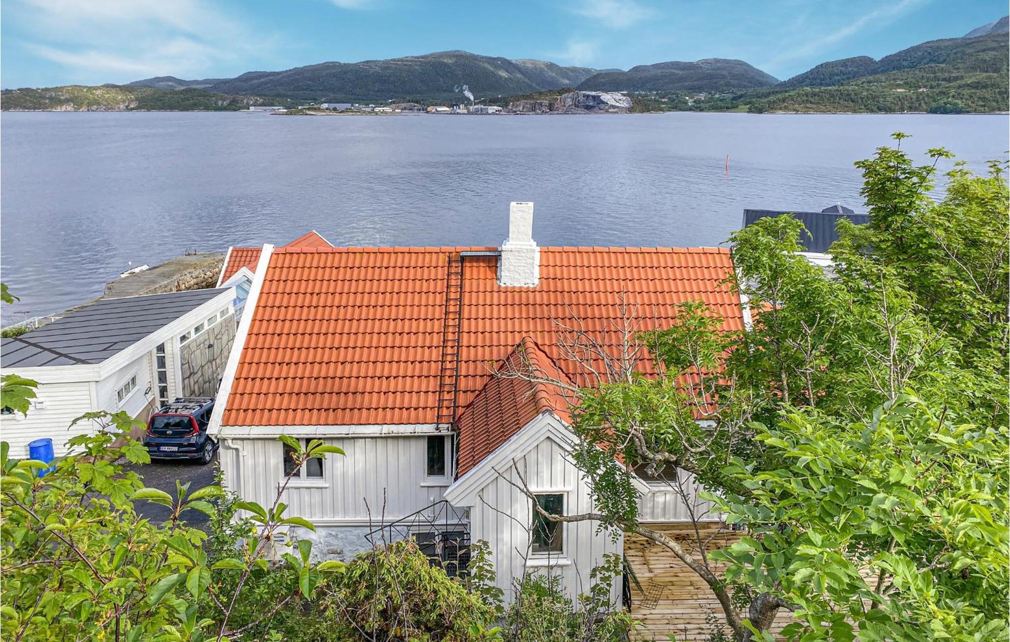 Awesome Home In Kristiansund With House Sea View Exterior photo